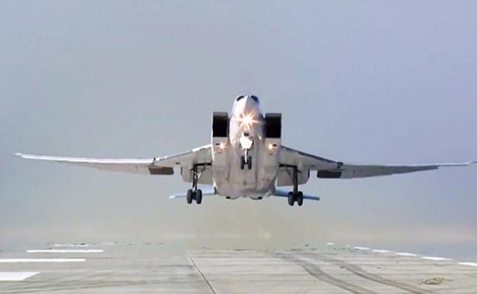 На фото: самолет Ту-22М3 (архивное фото)