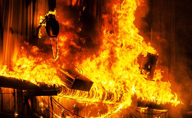 Стали известны последствия страшного пожара в шиномонтаже Москвы