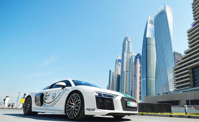 В Дубае задержали восемь россиянок за съемку голыми