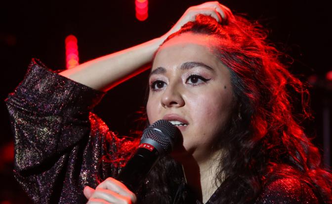 На фото: певица Manizha (Манижа Сангин)