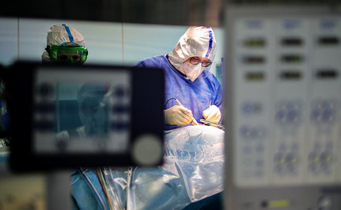 Российские врачи впервые сделали операцию на сердце через маленький разрез