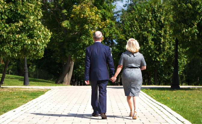 Врач перечислил провоцирующие рак привычки