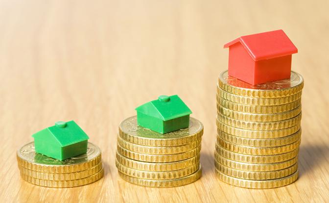 Эксперт: россиянам надо готовиться к росту налога на недвижимость