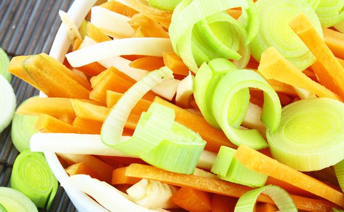 Диетолог перечислила идеальные продукты для вечерних перекусов