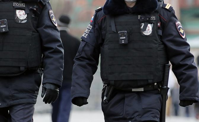 Четверо мужчин избили полицейских в Москве