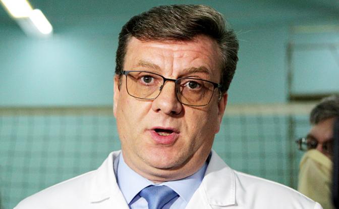 На фото: глава минздрава Омской области Александр Мураховский