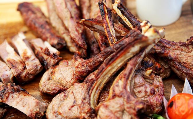 Стало известно, сколько мяса необходимо человеку в день