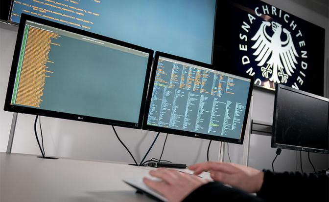 Америке мнится, что всюду русские хакеры из ГРУ и СВР 