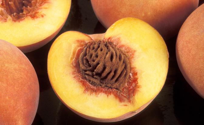 Назван смертельно опасный продукт для детей