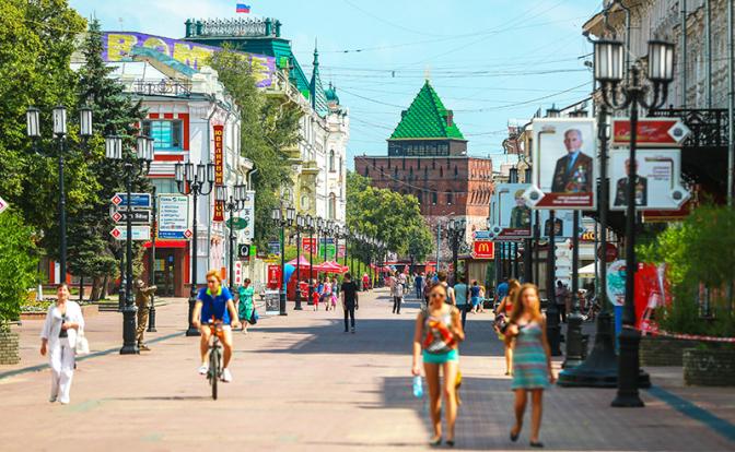 На фото: улица Большая Покровская в Нижнем Новгороде