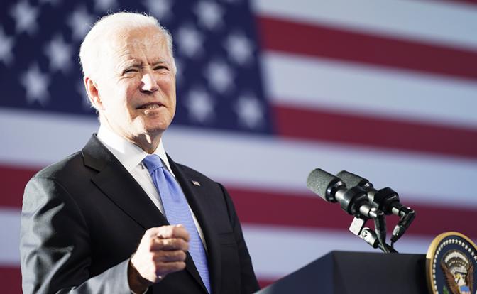 На фото: президент США Джо Байден на пресс-конференции по итогам встречи с президентом РФ Владимиром Путиным в Женеве