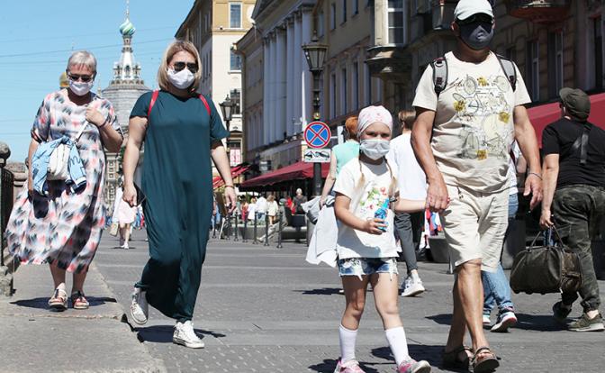 Стало известно, когда заболеваемость COVID-19 в России достигнет пика и выйдет на плато