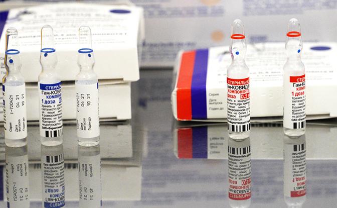 Франция призвала сказать «нет» вакцинам РФ и Китая