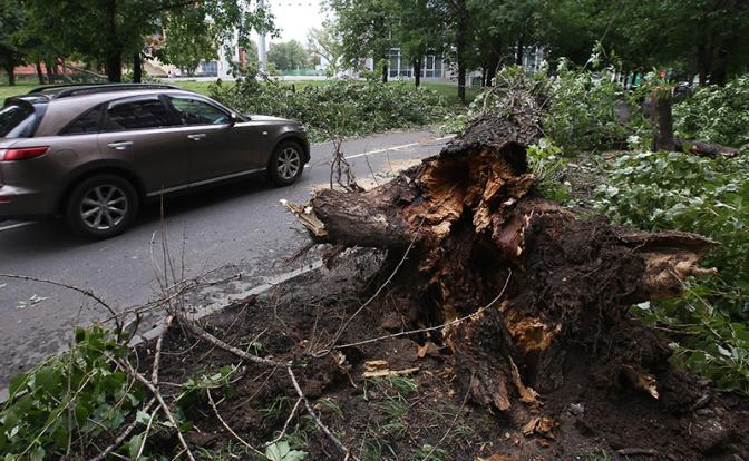На Иркутск обрушился ураган с тропическим ливнем