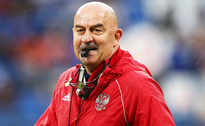 На фото: главный тренер сборной России Станислав Черчесов
