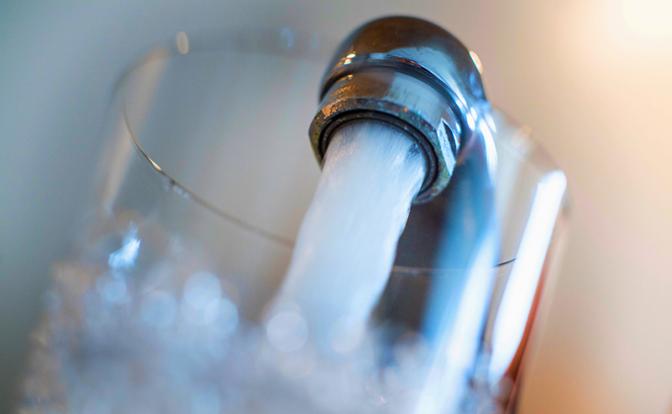 Эксперт назвал способ выяснить качество воды