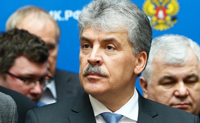 На фото: директор совхоза имени Ленина Павел Грудинин