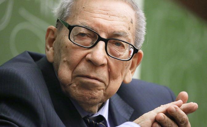 На фото: президент факультета журналистики МГУ имени Ломоносова, заведующий кафедрой зарубежной журналистики и литературы профессор Ясен Засурский