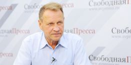 Александр Тарнаев: Вместо инвестиций в экономику идёт рейдерский захват олигархами крымских земель