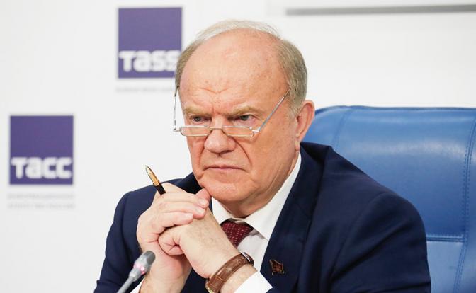 На фото: председатель ЦК КПРФ, руководитель фракции КПРФ в Госдуме РФ Геннадий Зюганов