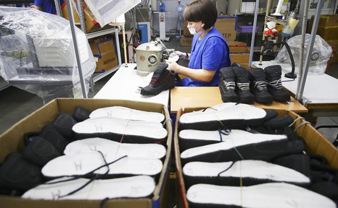 «Импортозамещение»: Россия осталась без штанов