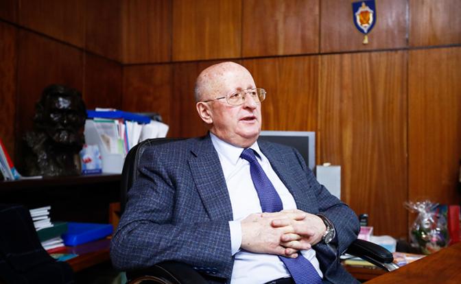 На фото: директор Национального исследовательского центра эпидемиологии и микробиологии имени Н.Ф. Гамалеи Александр Гинцбург