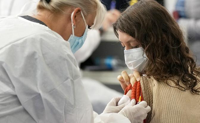 Мурашко рассказал, что произойдет при одновременной вакцинации от ковид и гриппа