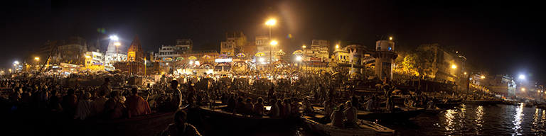 Вечерняя пуджа в Варанаси, Индия. 2012