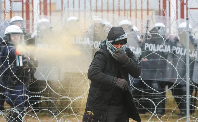 Минздрав Белоруссии: мигранты получили химожоги на границе с Польшей