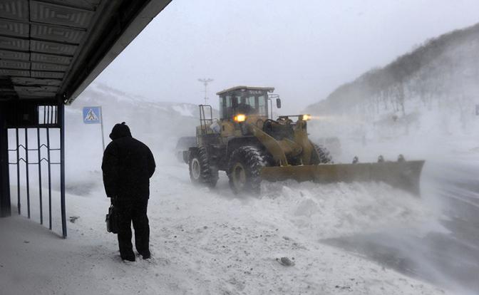 Количество и силу катаклизмов в декабре погода только преумножит