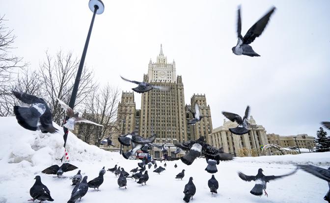 В МИД РФ оценили идею об отправке российских миротворцев в Донбасс