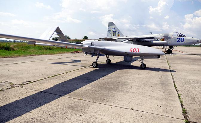 На фото: беспилотный аппарат "Байрактар ​​ТБ2".