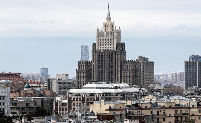 На фото: вид на здание МИД РФ.