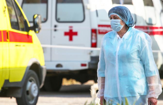 Коронавирус в России: стало известно, сколько человек заболело и умерло за сутки