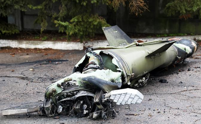 На фото: осколки ракеты ТРК "Точка-У".