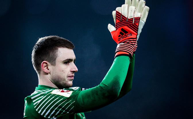 На фото: вратарь московского «Спартака» Александр Селихов.