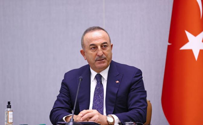 На фото: глава МИД Турции Мевлют Чавушоглу.