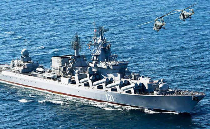 На фото: крейсер «Москва» Черноморского флота России.