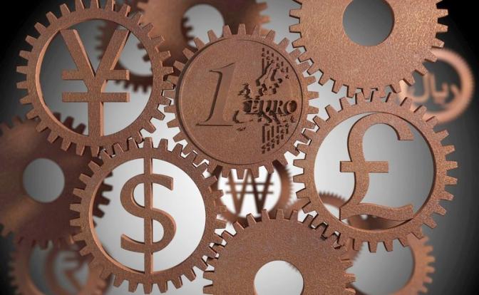 Новости курса валют: Сбербанк поднял цены на доллары и евро