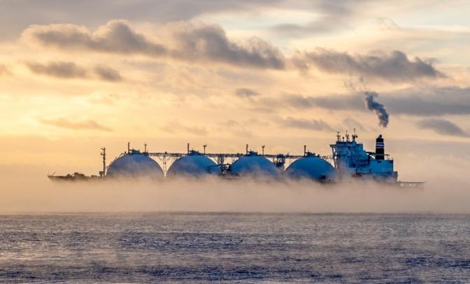 Почти весь флот российских газовозов для сжиженного газа стоит на приколе