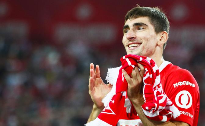 На фото: игрок "Спартака" Зелимхан Бакаев.