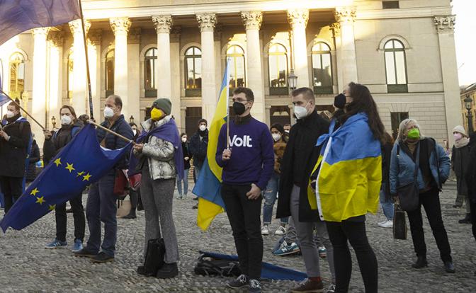 В Варшаве в некоторых кварталах украинцы составляют четверть местного населения