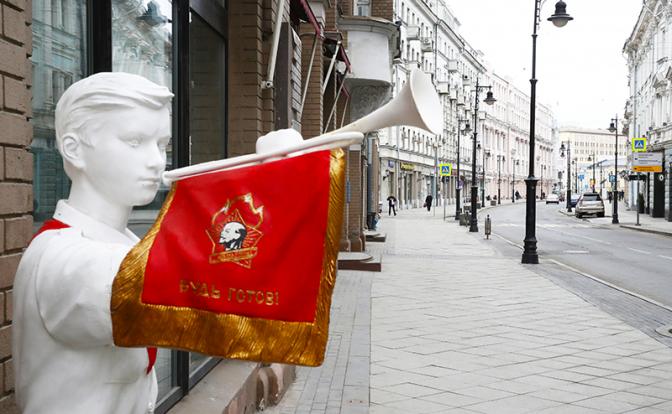 Социологи узнали, как россияне относятся к идее возродить пионерию