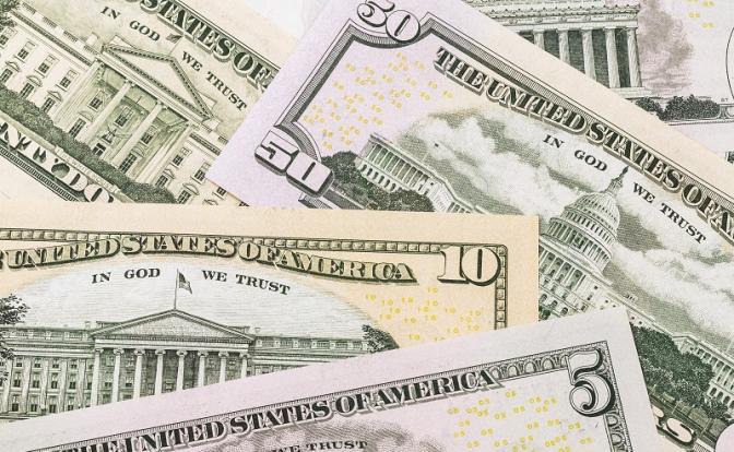 Новости курса валют: доллары и евро взлетели в Сбербанке