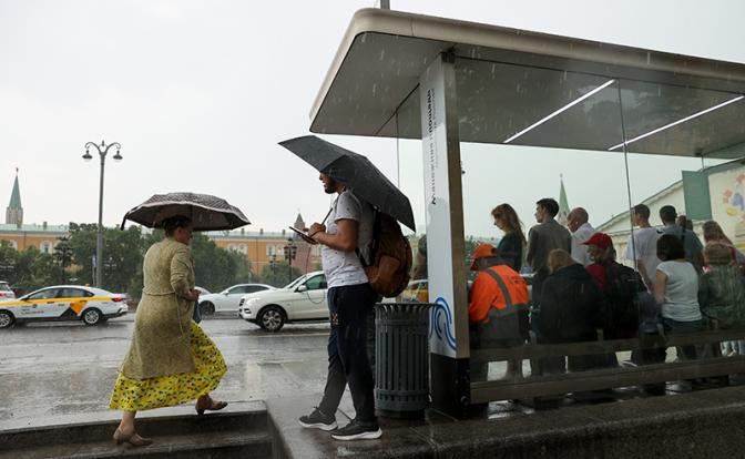 В Москве из-за непогоды остановилось движение на участке зеленой ветки метро