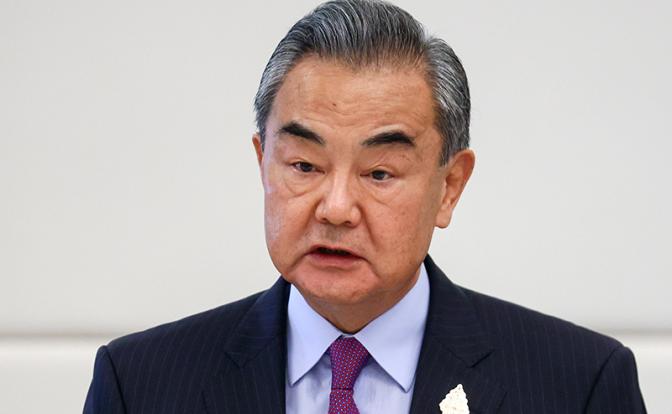 На фото: министр иностранных дел КНР Ван И.