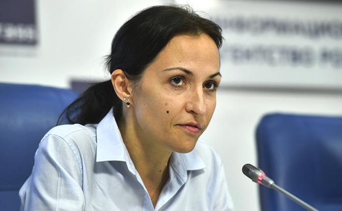 На фото: член фракции КПРФ Анастасия Удальцова