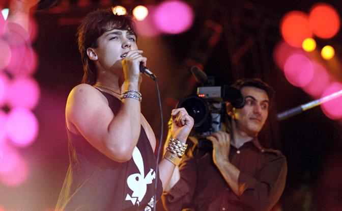 На фото: солист группы "Ласковый май" 15-летний Юрий Шатунов, 1989 год