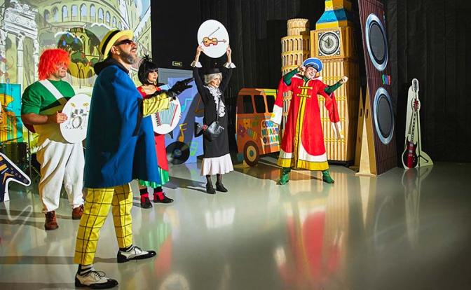 Карлсон и коллеги начнут в Москве свое «Мировое турне»