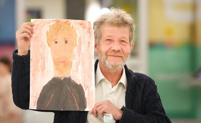 На фото: детский писатель Андрей Усачев